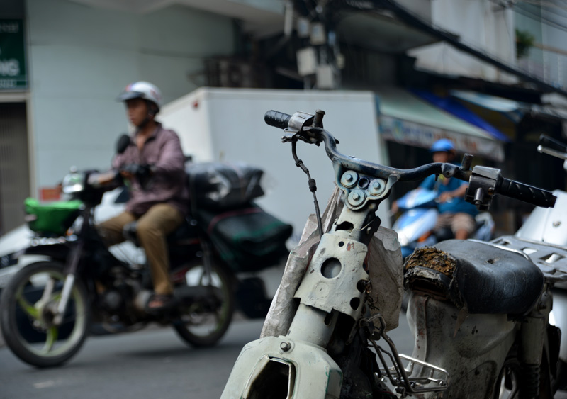 "Xe[-]xác[-]ướp"[-]hiên[-]ngang[-]dọc[-]ngang[-]Sài[-]thành